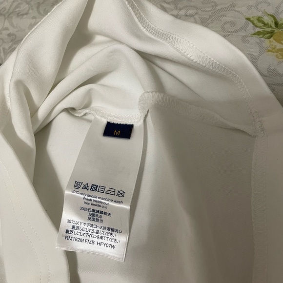 Authentic!! Louis Vuitton Women’s T- shirt - Picture 4 of 7